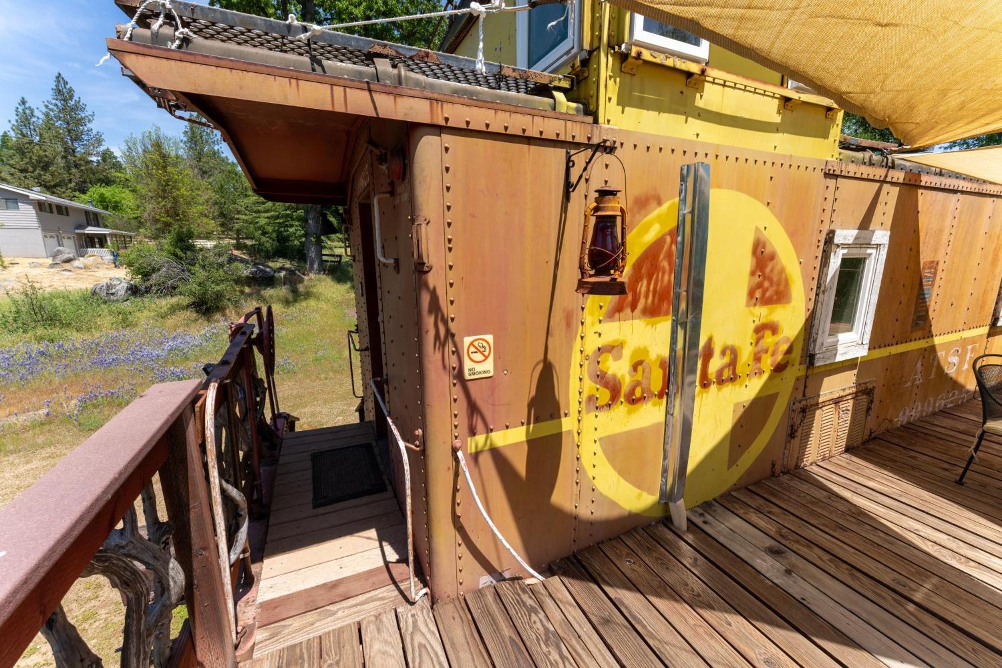 Little Red Caboose Villa โอกเฮิร์สต์ ภายนอก รูปภาพ