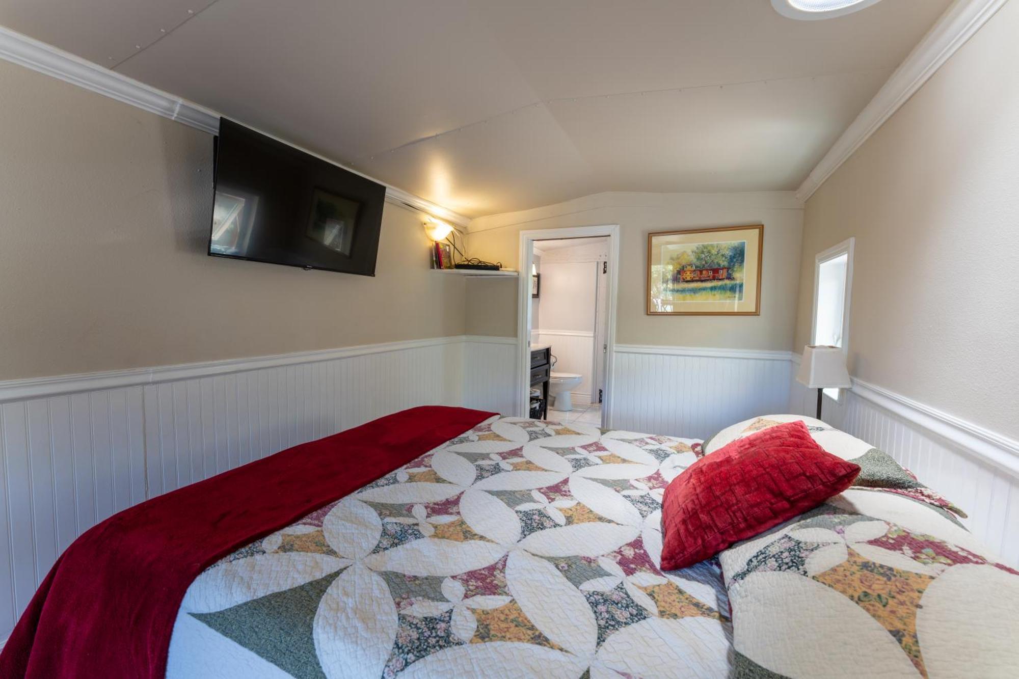 Little Red Caboose Villa โอกเฮิร์สต์ ภายนอก รูปภาพ